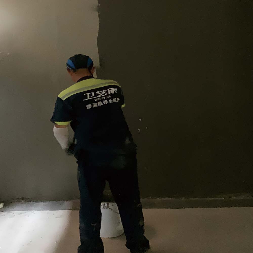 地下室负压防水工艺-聚合物防水第三遍施工